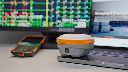 RTK GNSS Receiver with 600 MAh Battery and Integrated QZSS L2C Signal Support Featuring 5th Generation Ultra-IMU for Surveying Construction Agriculture