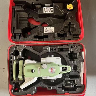 Leica TS03 Total Station with USB Port IP66 Rated Dust and Water Resistance and 500m None Prism Distance