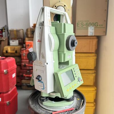 Used Leica TS09 Total Station with 1000m Non Prism Distance and IP66 Rated Dust and Water Resistance Including Internal Flash Memory and External SD Card