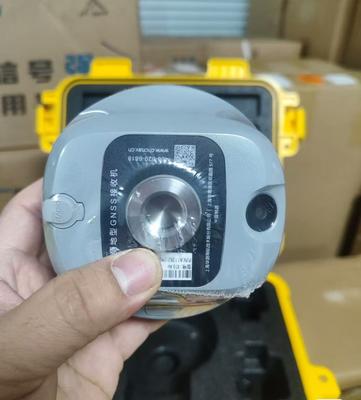 Receptor GNSS CHCNAV I76/X13 226 Canais GNSS Receptor GNSS RTK para Aplicações de Alta Precisão
